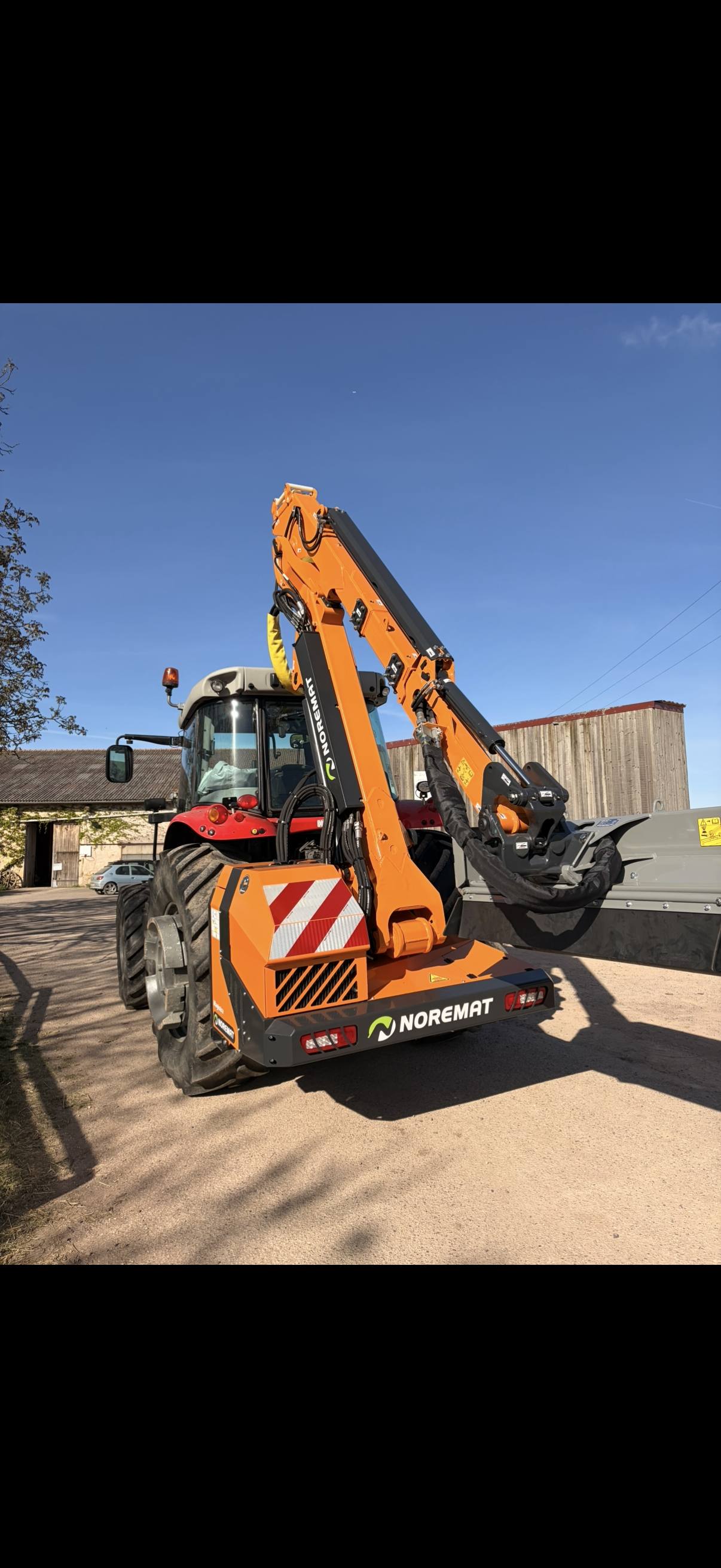 Épareuse Noremat sur tracteur — Cremey Services Environnement